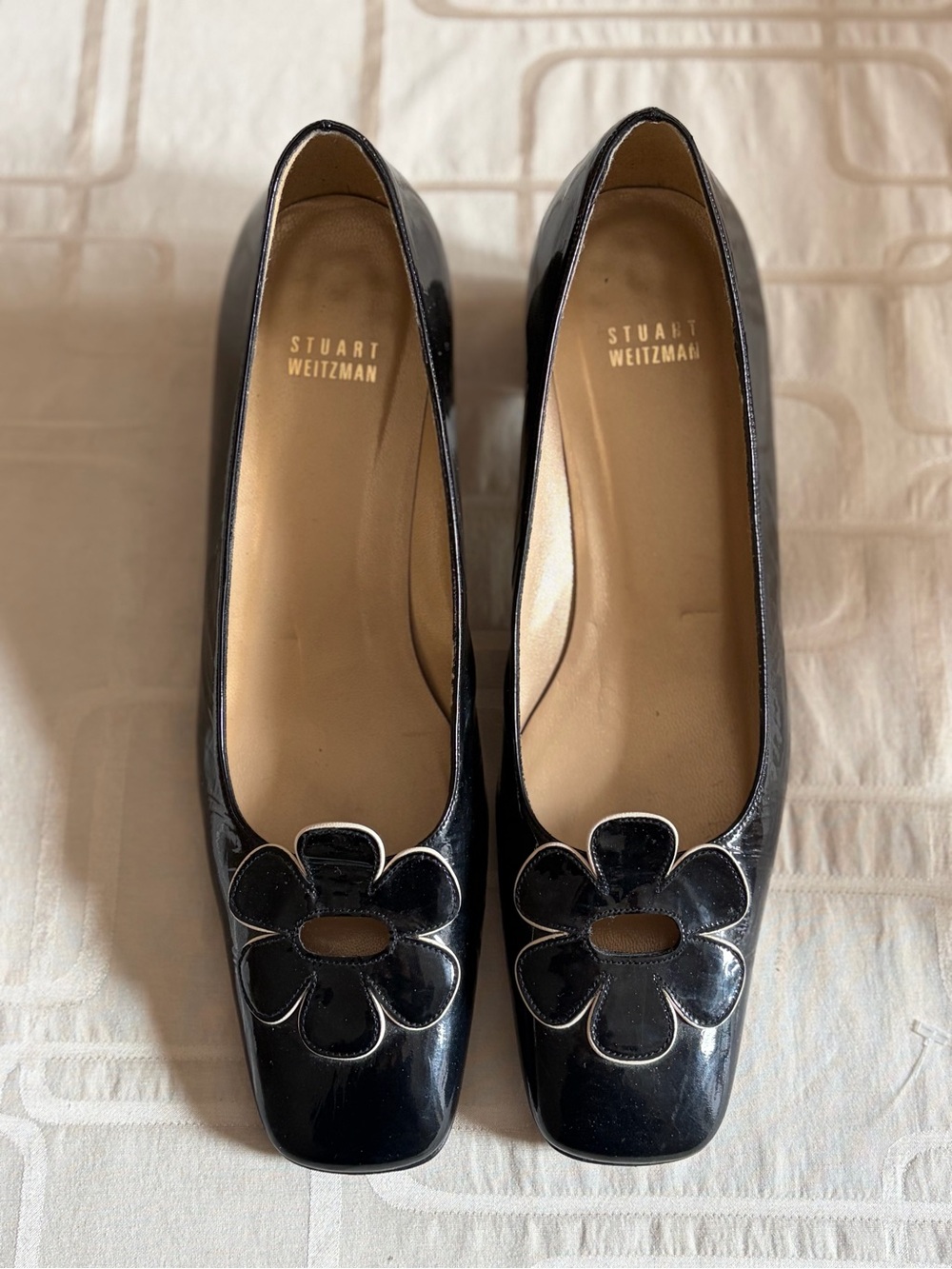 Stuart Weitzman Black Patent Leather Mod Style 60s Floral Block Heel Size 9 M